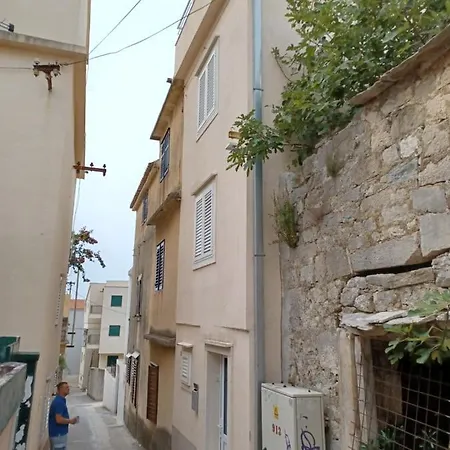 Altea Holidey With Jacuzzi And Free Parking Holiday home Makarska